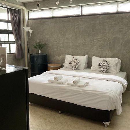 Rumpai Loft Habitat Chiang Mai Extérieur photo