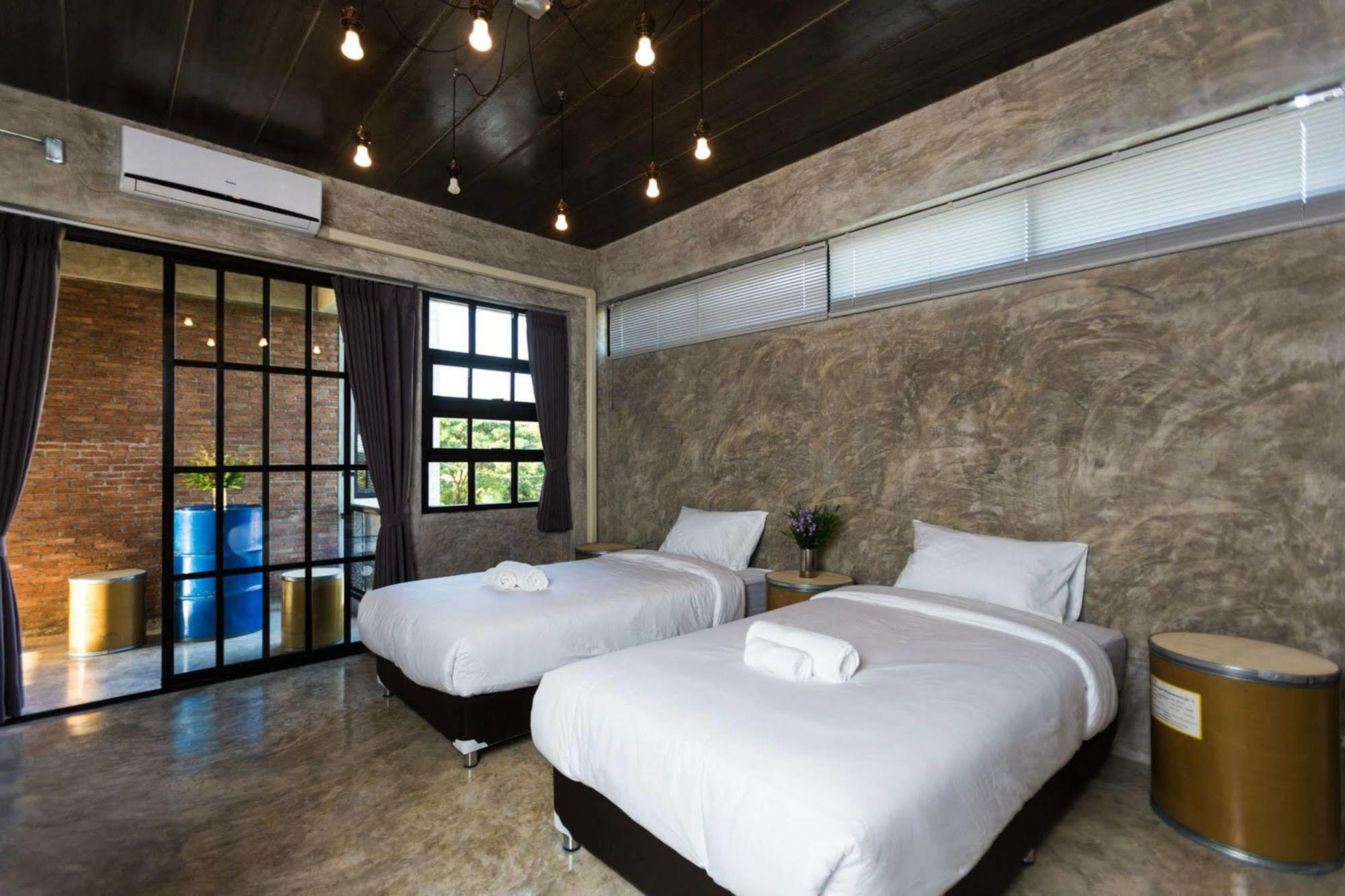Rumpai Loft Habitat Chiang Mai Extérieur photo