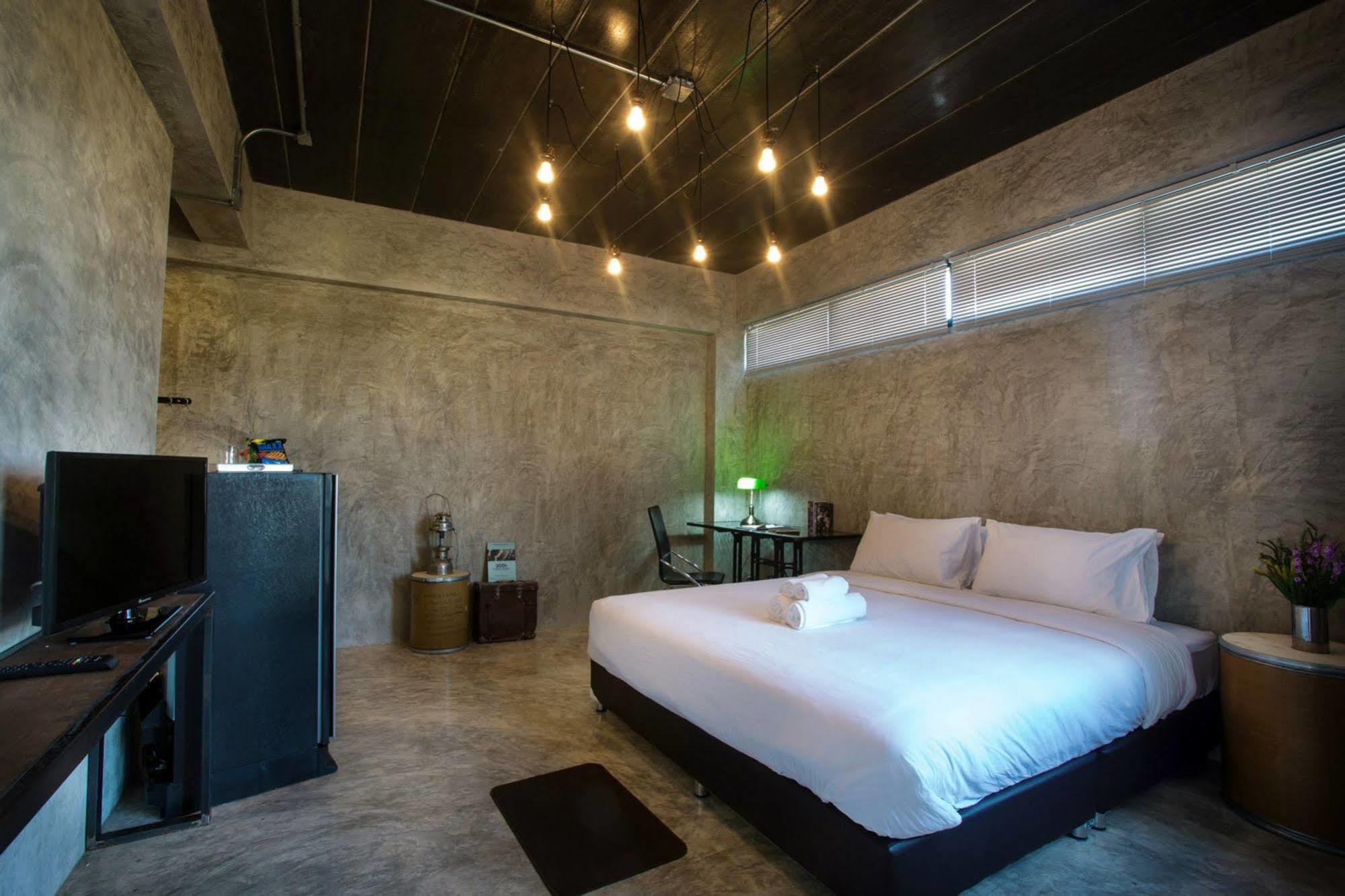 Rumpai Loft Habitat Chiang Mai Extérieur photo